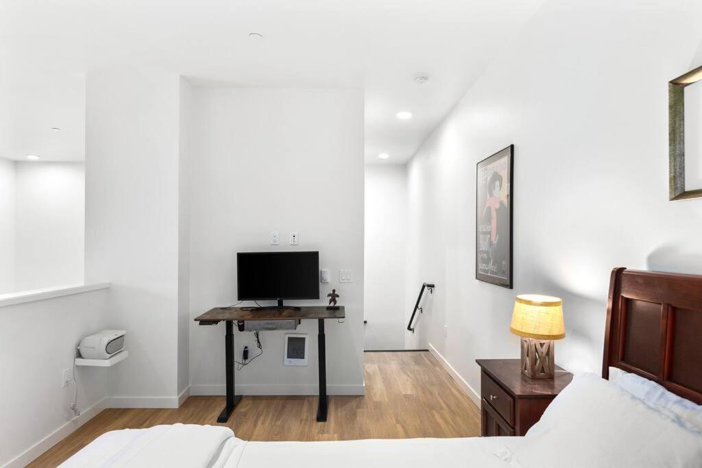Airy And Open Corner Loft - 92 Walkscore Redmond Zewnętrze zdjęcie