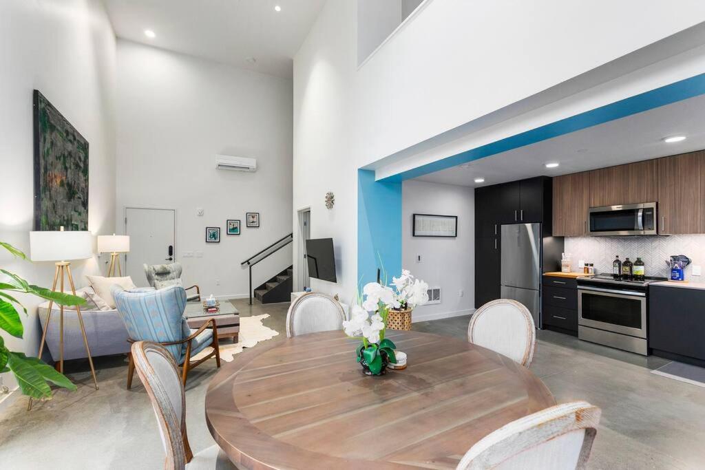 Airy And Open Corner Loft - 92 Walkscore Redmond Zewnętrze zdjęcie