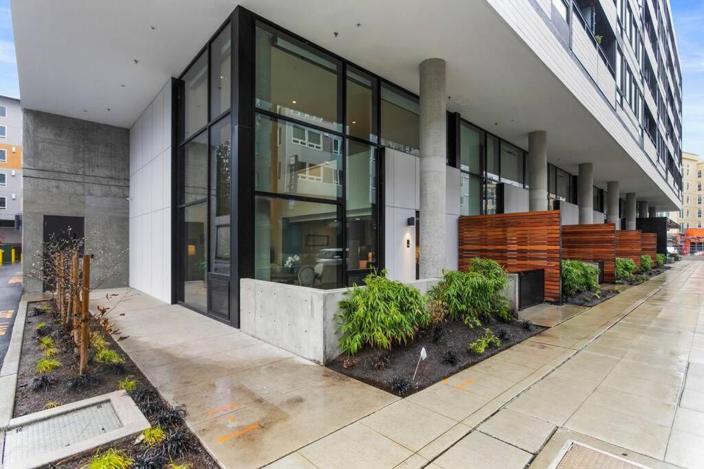 Airy And Open Corner Loft - 92 Walkscore Redmond Zewnętrze zdjęcie